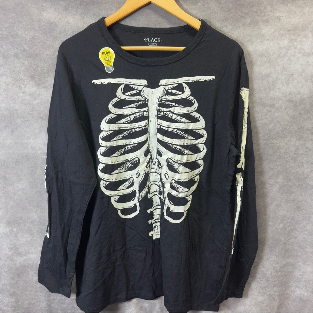 Children’s Place Adult Skeleton Glow in the Dark Tshirt Large NWOT